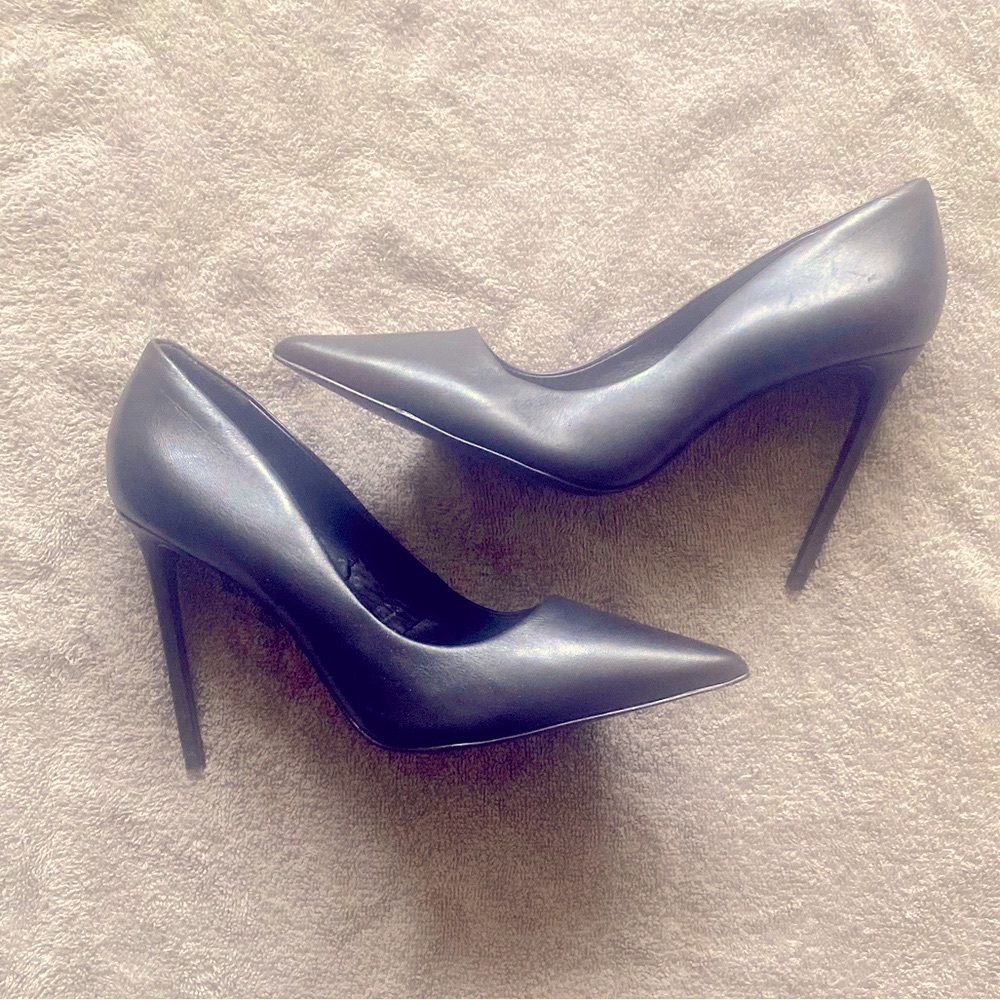 Black Steve Madden heels